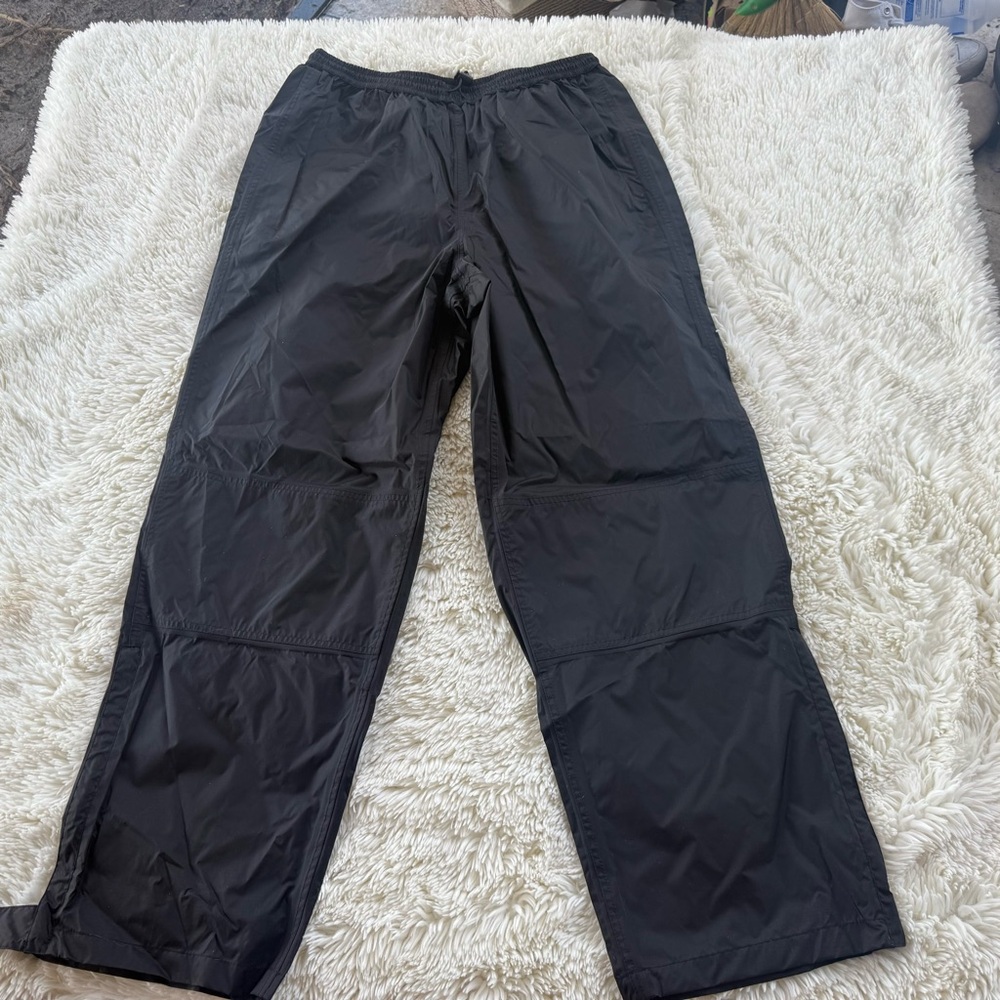 Lodge outfitters snow pants Medium with zipper/ button leg openings no liner